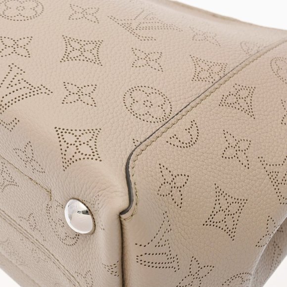 LOUIS VUITTON Monogram Mahina Hina PM Gale M54351 Women's Leather Handbag - Picture 7 of 12